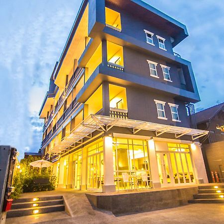 เดอะ แบตเตอรี พาร์ค มิดทาวน์ บูทิก โฮเต็ล Hotel เชียงใหม่ ภายนอก รูปภาพ