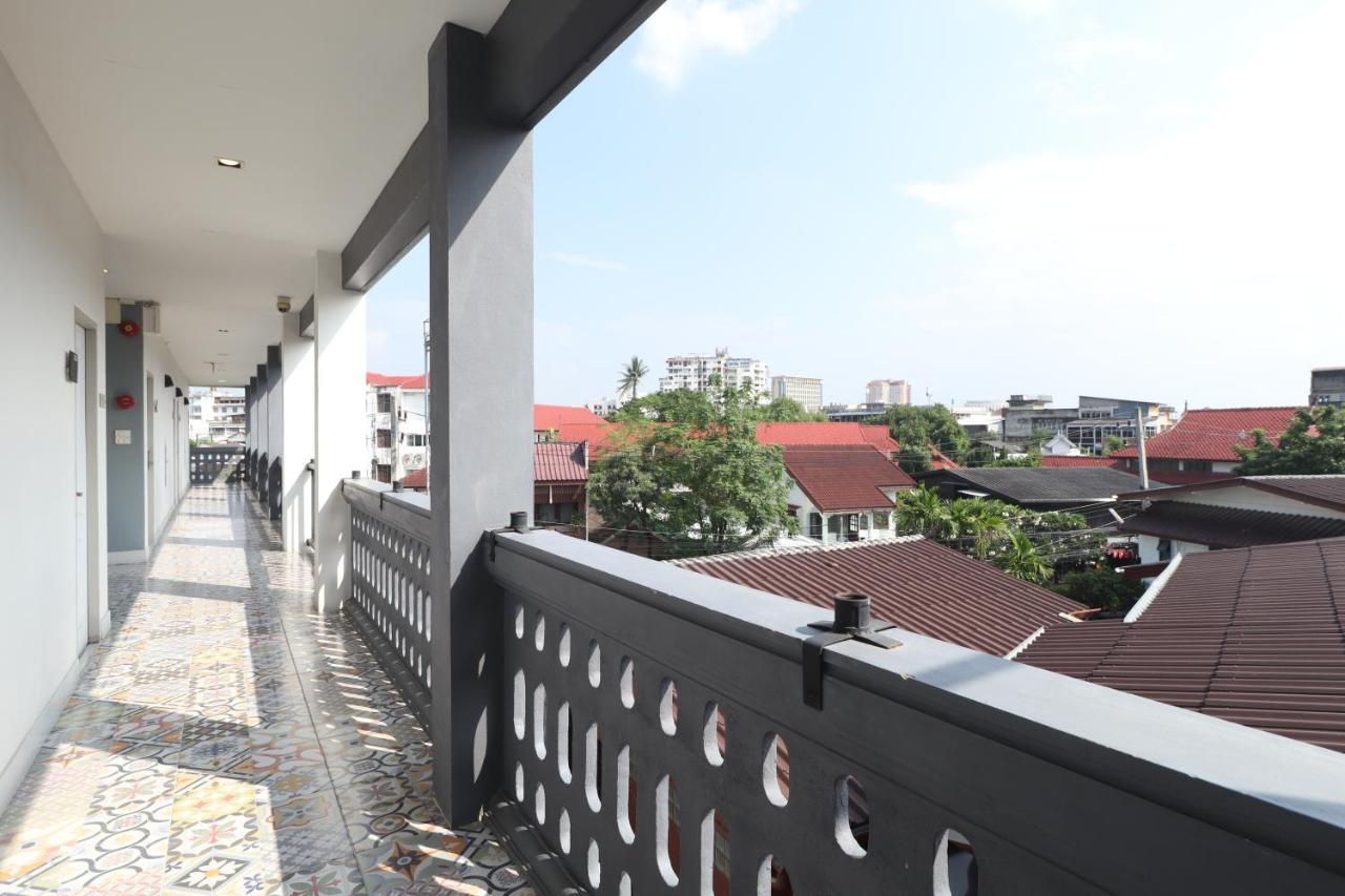 เดอะ แบตเตอรี พาร์ค มิดทาวน์ บูทิก โฮเต็ล Hotel เชียงใหม่ ภายนอก รูปภาพ
